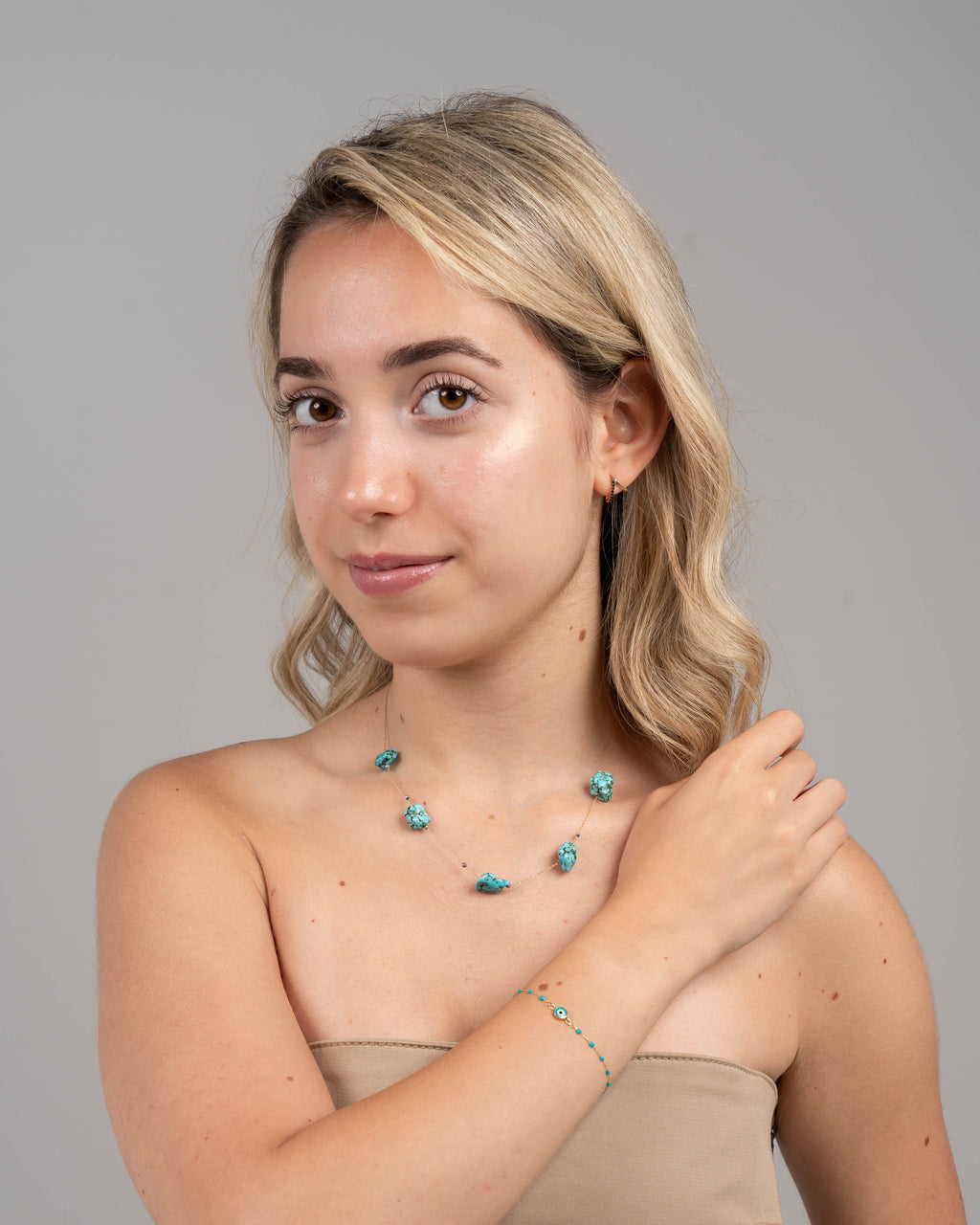 Turquoise Stones Necklace