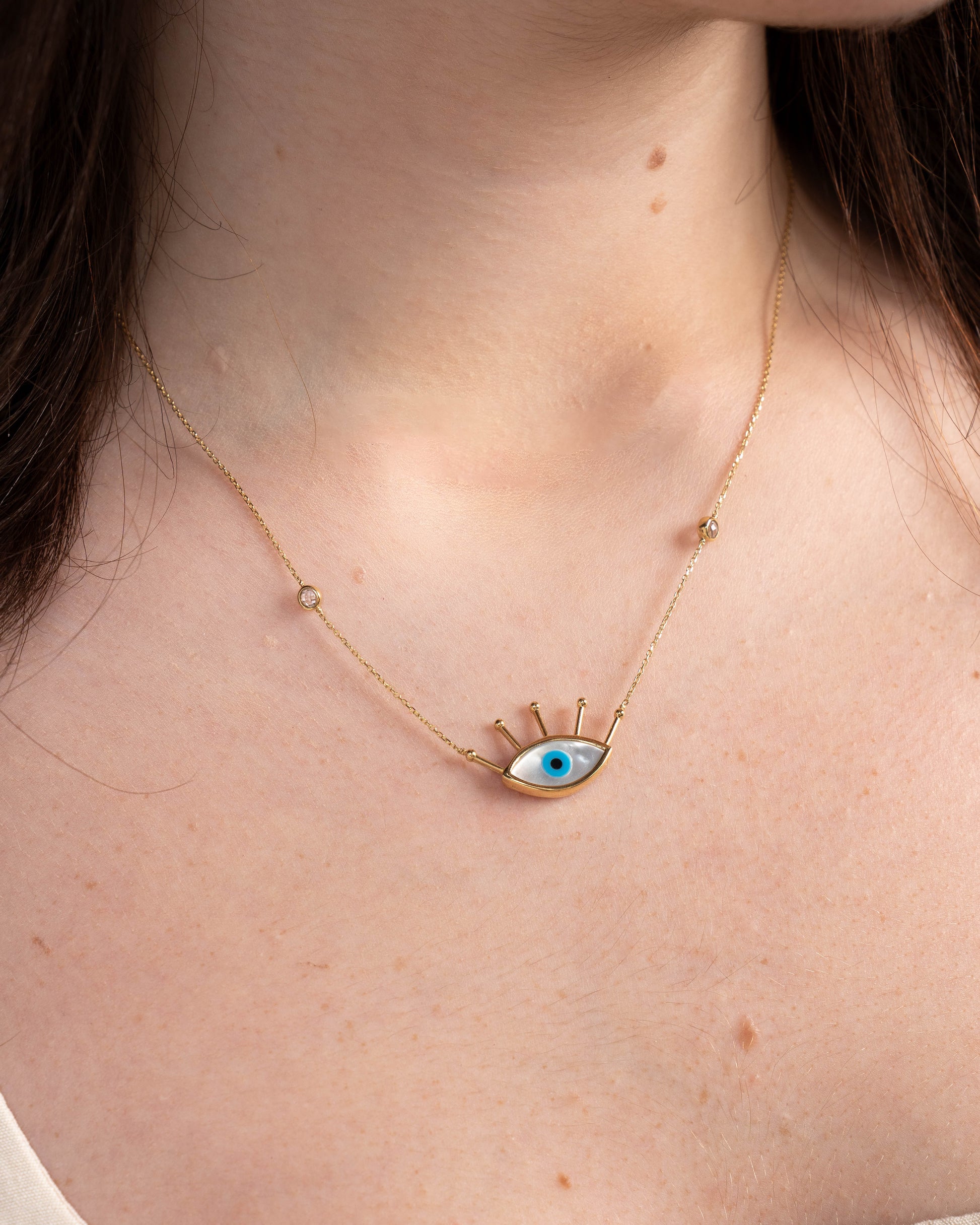 Eye Pearl & Gold Neckacle