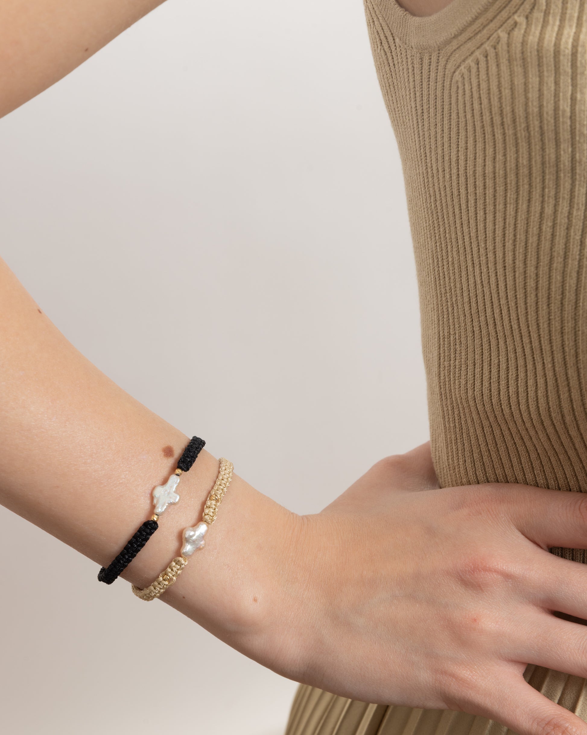 Cross Pearl Bracelet